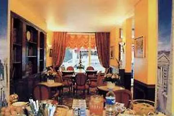 Petit Madeleine Paris